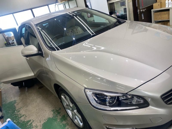 ボルボ　V60